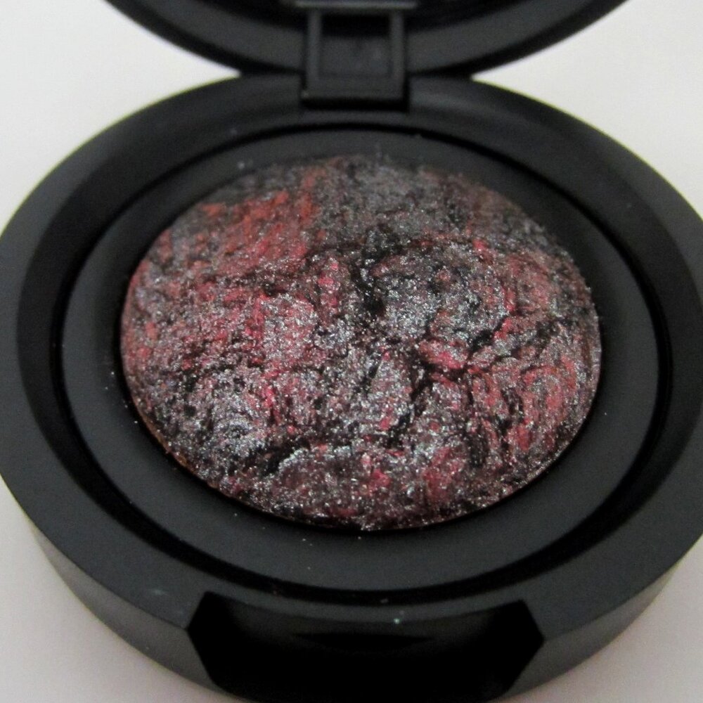 Laura Geller Eye Rimz Baked Eyeshadow BERRY FLAMBE w/ Eye Rimz brush (3.5 in)